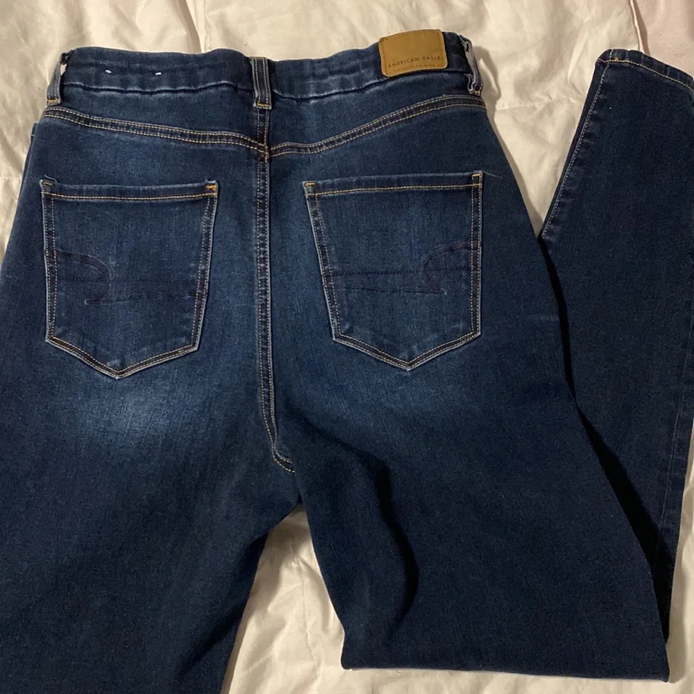 American Eagle Dark Wash High Rise Stretchy Jeans - Picture 4 of 5